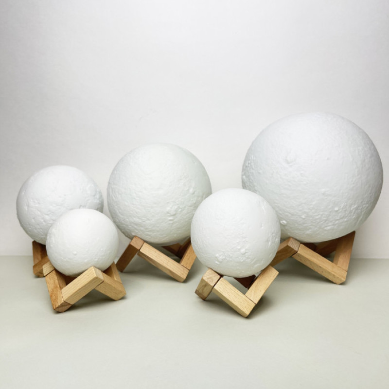 Світильник настільний Місяць 3D RGB 10 см + пульт